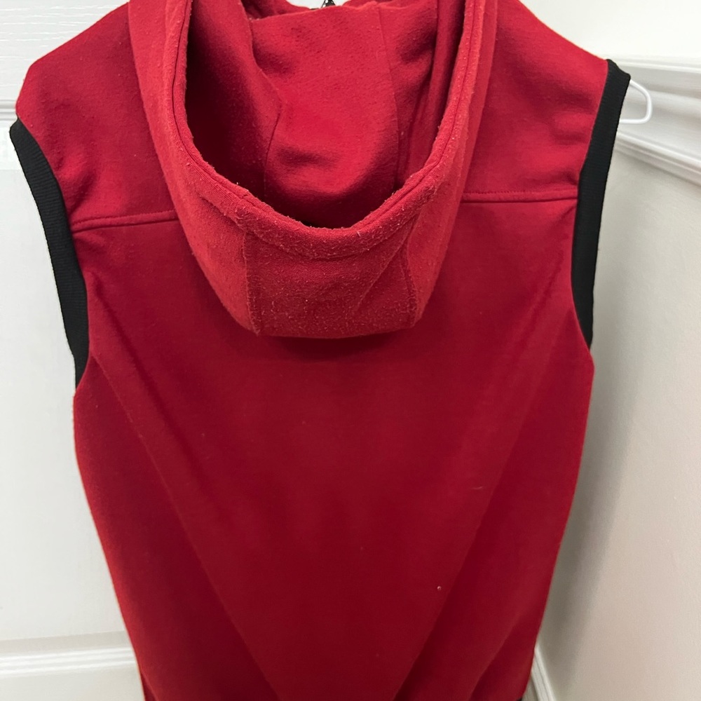 Men’s Spring/Summer Vest - Picture 2 of 4
